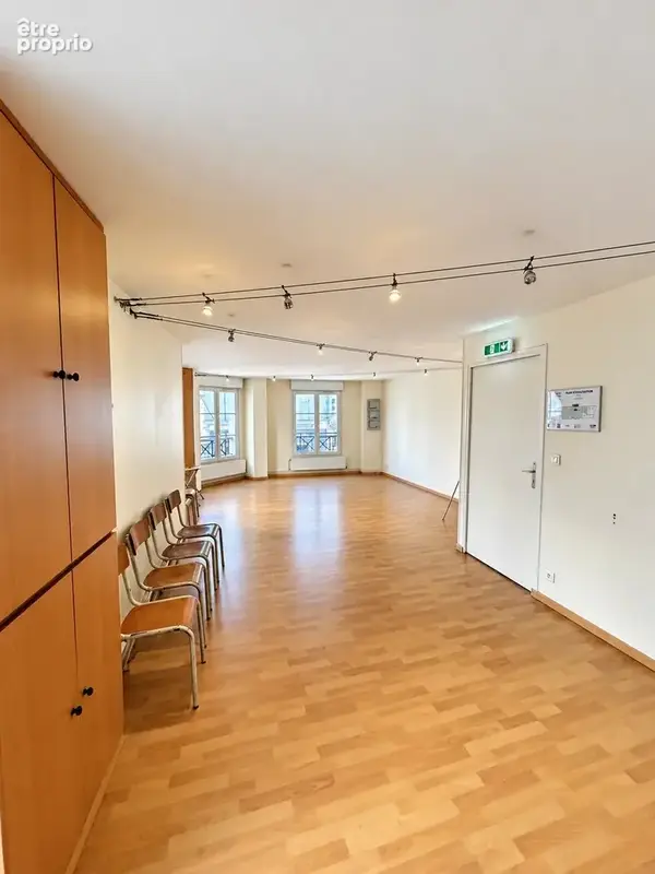 Immeuble : local commercial + t4 duplex - photo 5