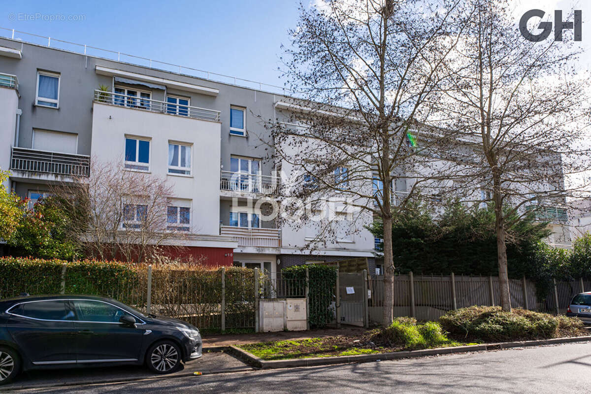 Appartement à CORBEIL-ESSONNES