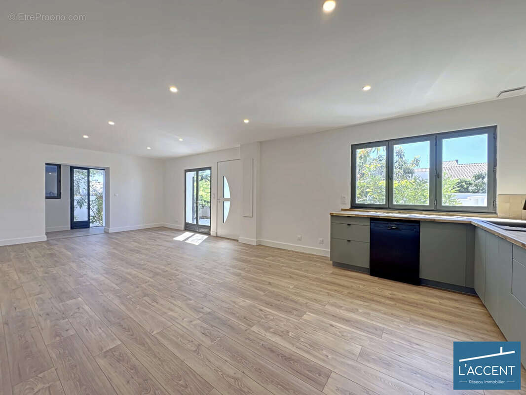 Séjour - Maison à LE CRES