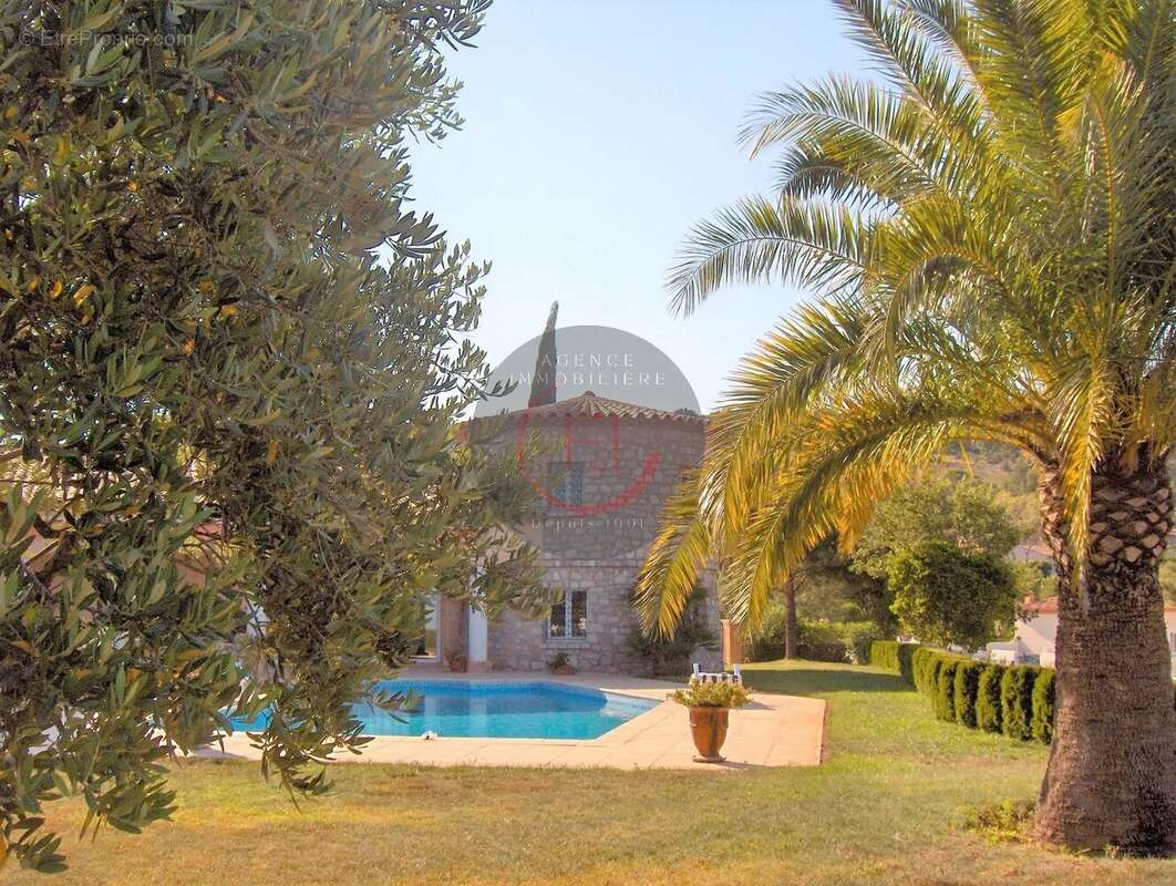 Maison à LES ADRETS-DE-L&#039;ESTEREL