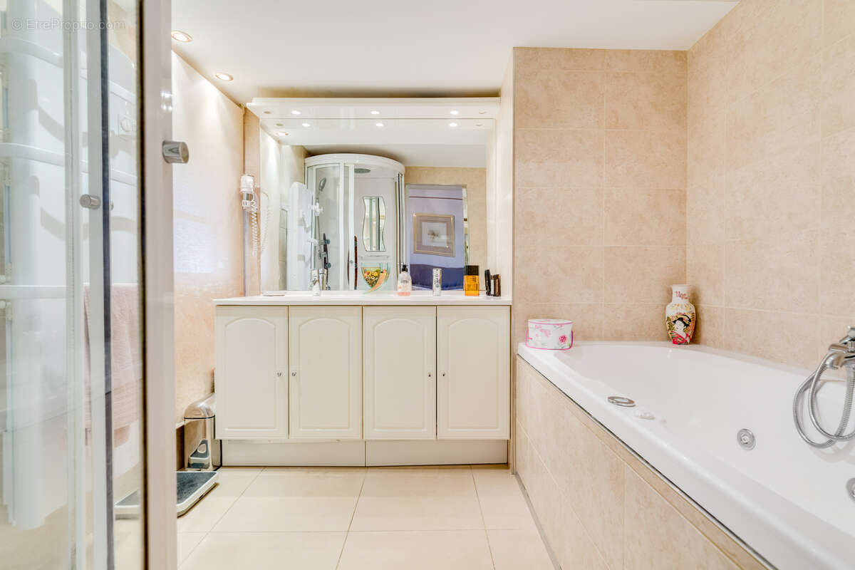 Maison à LA DESTROUSSE