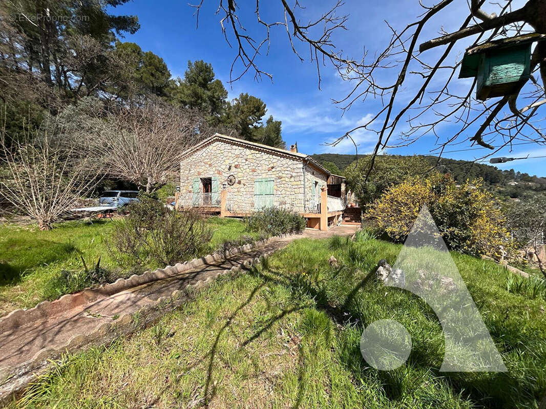 Maison à LE CANNET-DES-MAURES