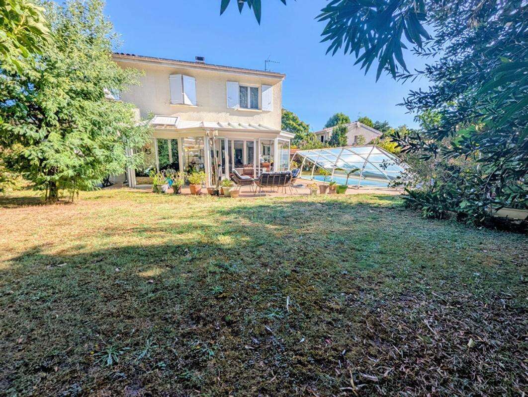Maison Merignac 7 pièce(s) 157 m2 - photo 2
