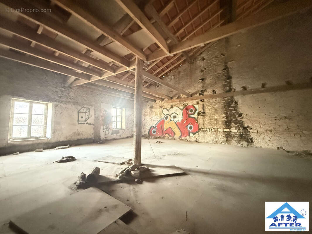 Maison à XERMAMENIL