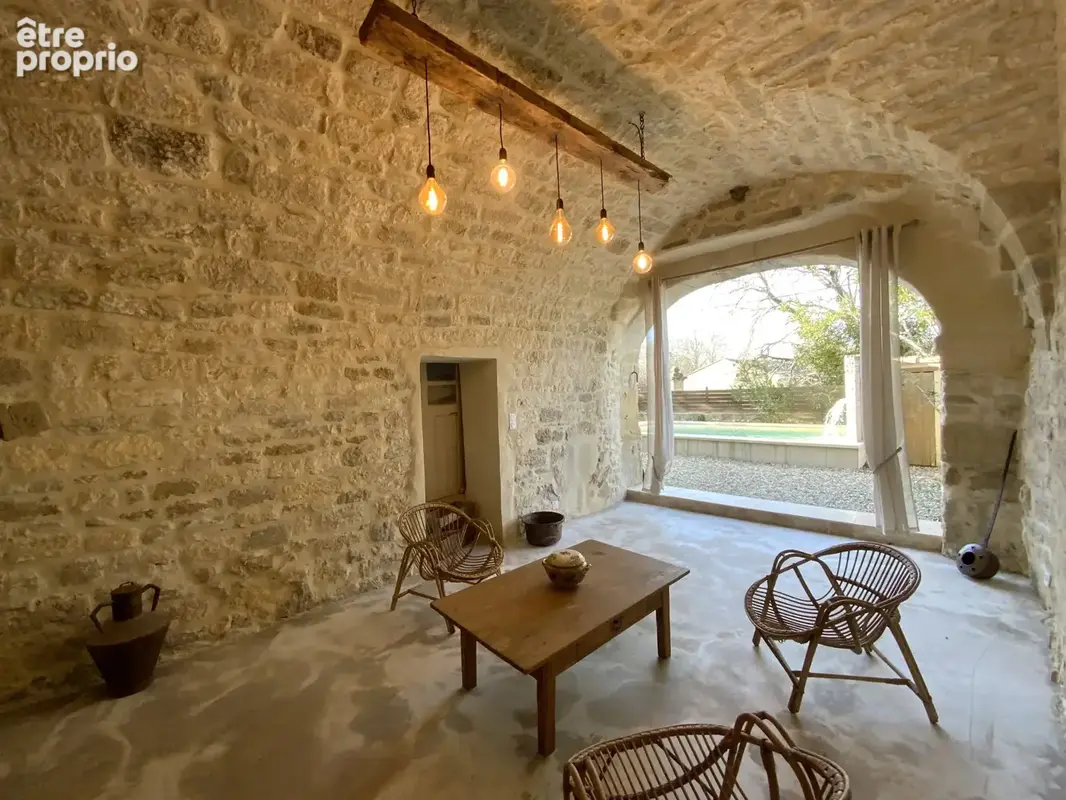 Maison de village en pierre avec terrain et piscine. - photo 3
