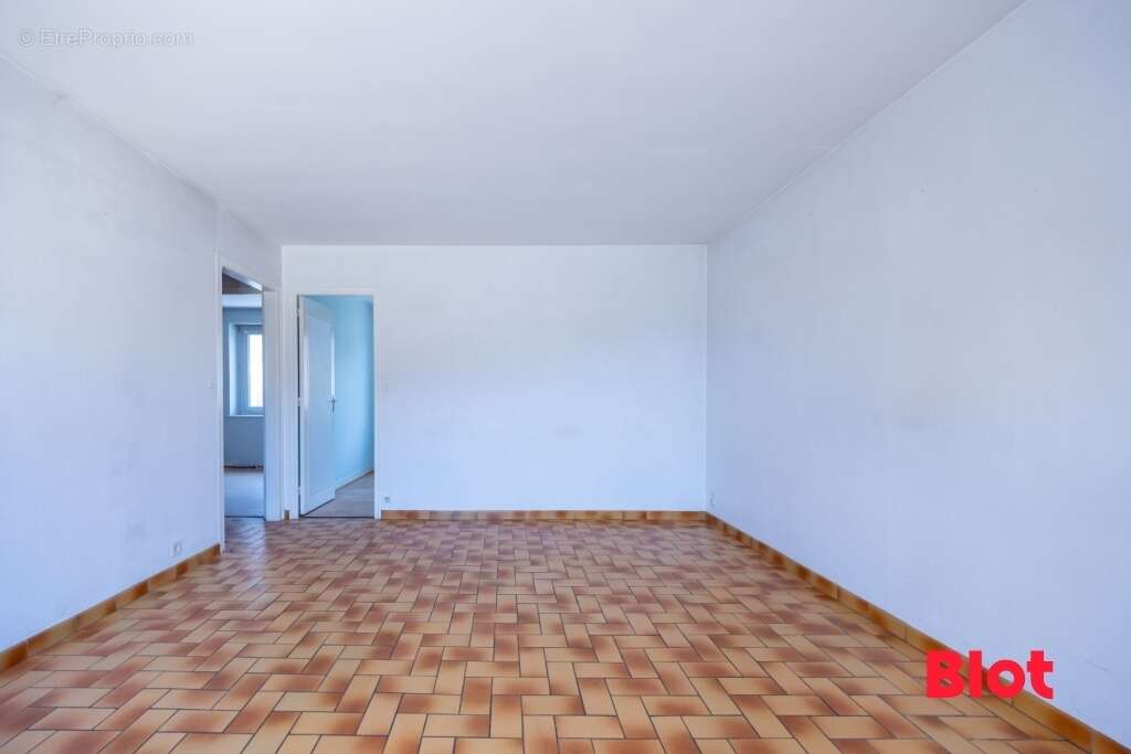 Maison 157 m² à Plessix-Balisson  - photo 3