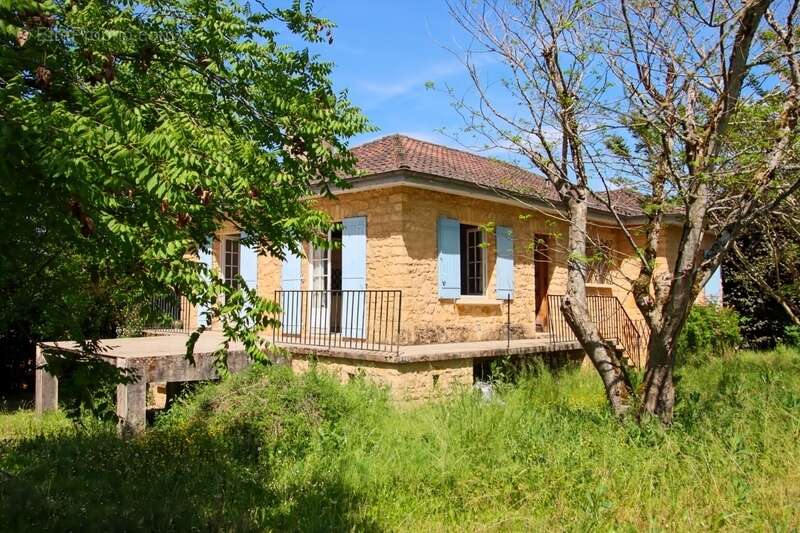 Maison à vendre 4 pièces SIORAC EN PERIGORD, sous-sol de 100m² exploitable  jardin 1933m² - photo 7