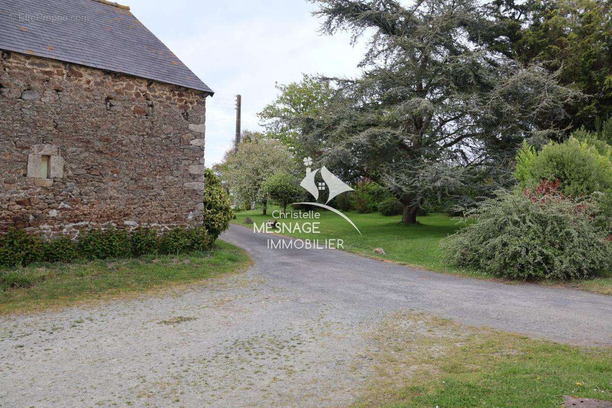 Maison à PLOREC-SUR-ARGUENON