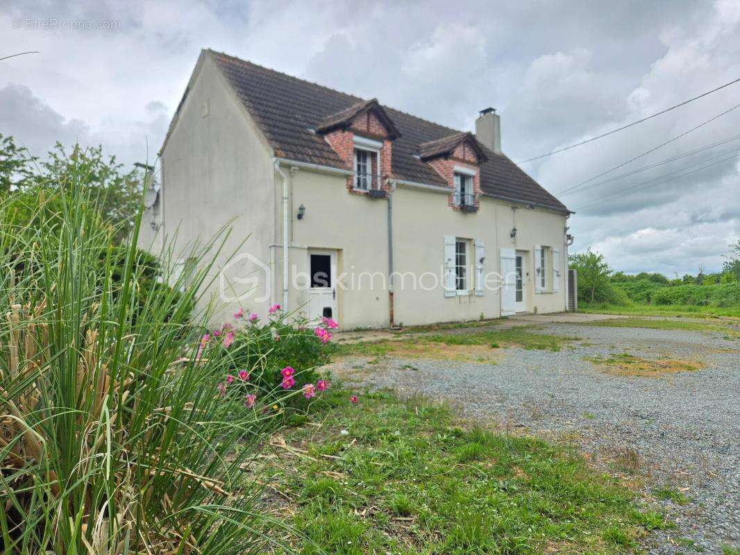 Maison à PRECY