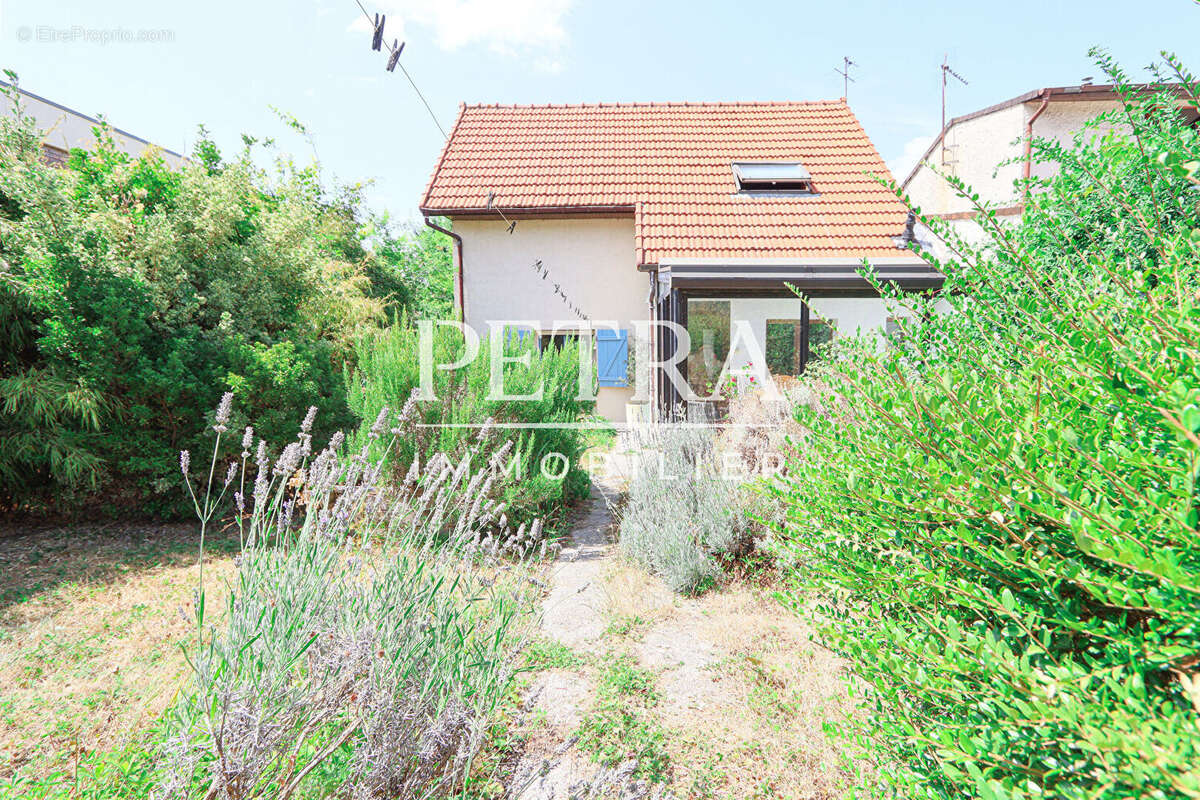 Maison L Hay Les Roses 4 pièce(s) 96 m2 - photo 3