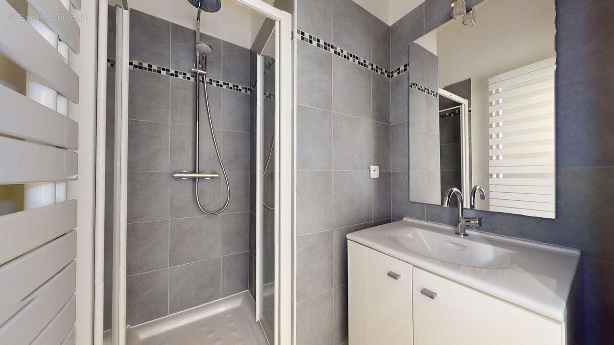 Appartement à MARSEILLE-2E