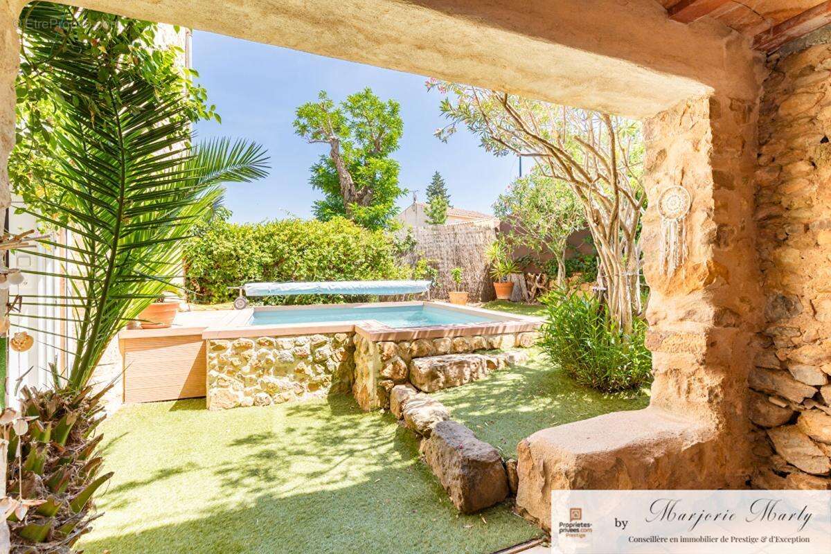 Vente Maison vigneronne - 220 m2 - BOUTENAC (11200) - 299 000 - photo 2