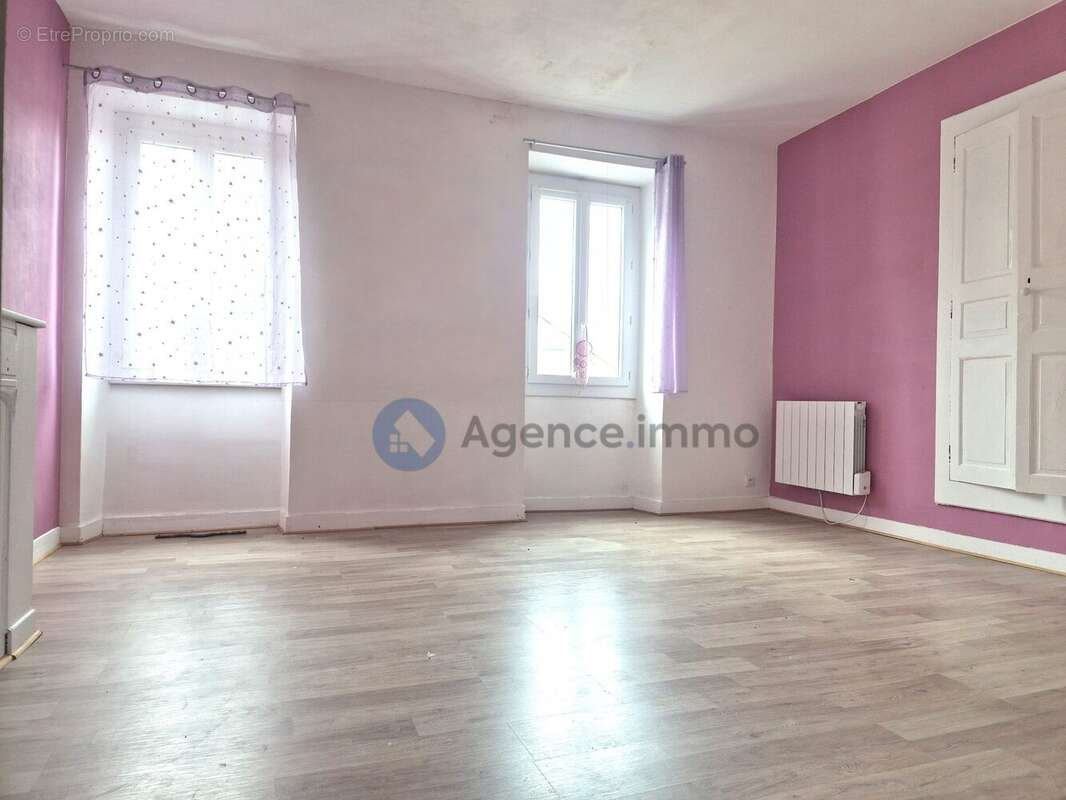 64190 Navarrenx Maison de 100m2 T4 à 140 000 - Maison à NAVARRENX