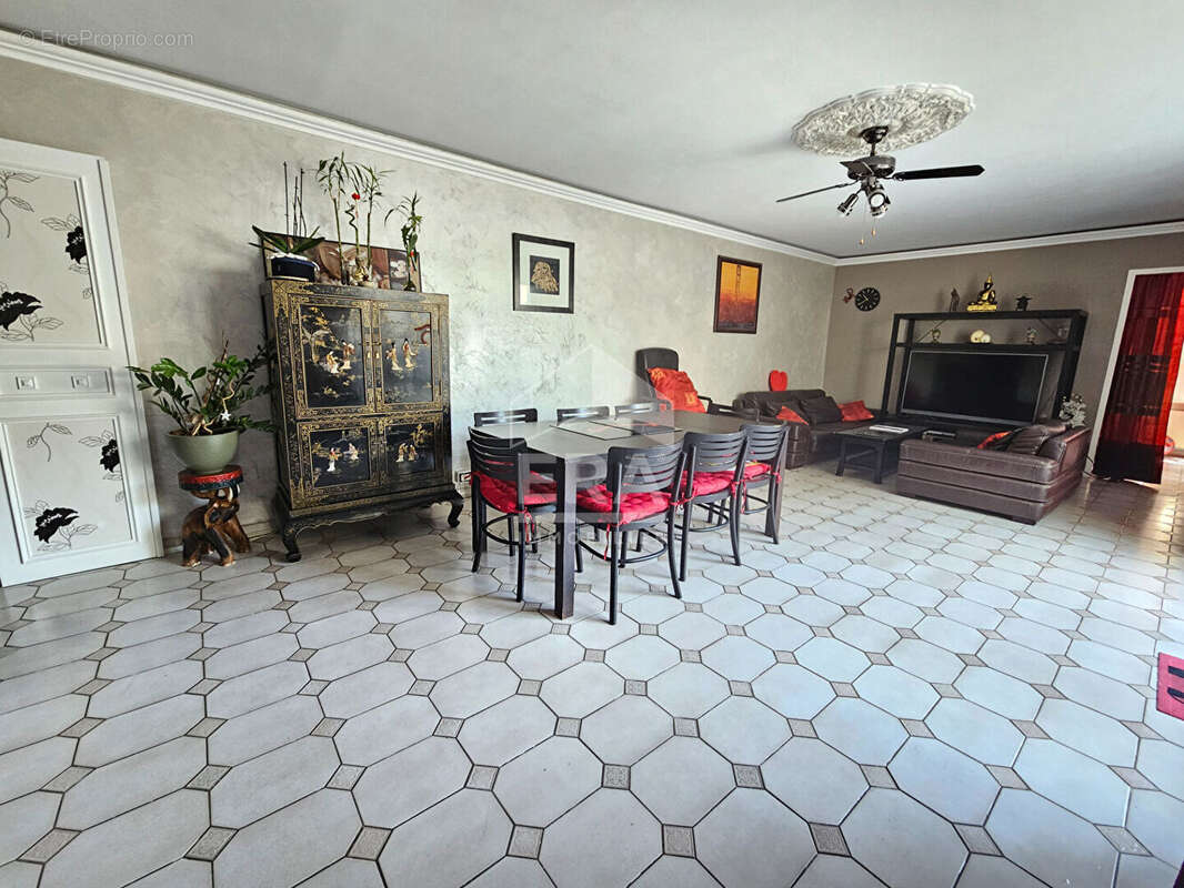Appartement à NEUILLY-SUR-MARNE