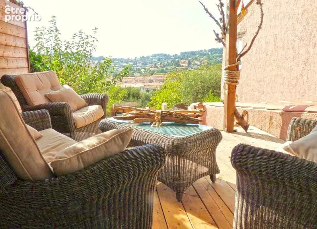 Maison 7 pièces 168 m² à vendre à Ollioules (83190) - photo 4