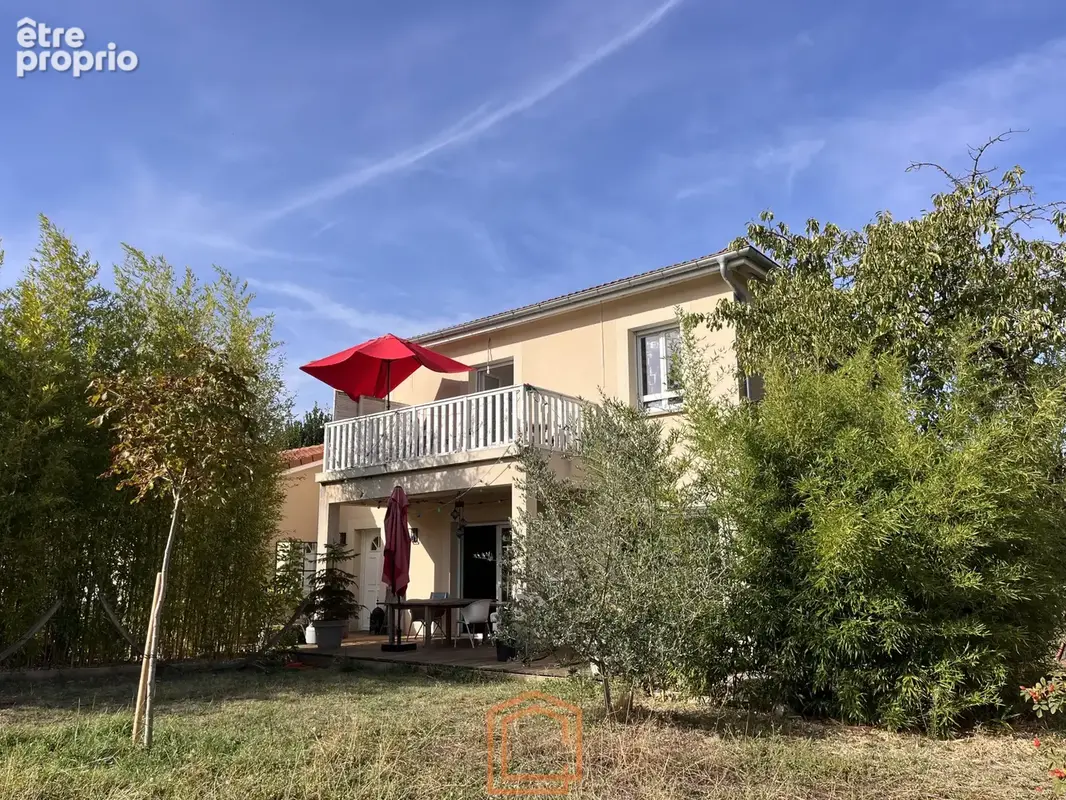Maison à SAINT-GENIS-LAVAL