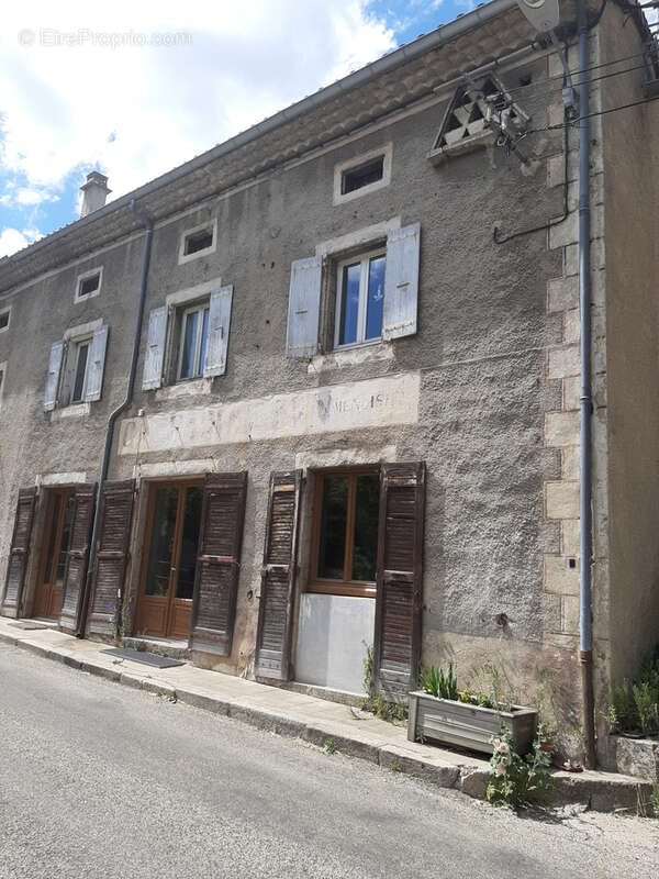 Maison à ALBON-D&#039;ARDECHE