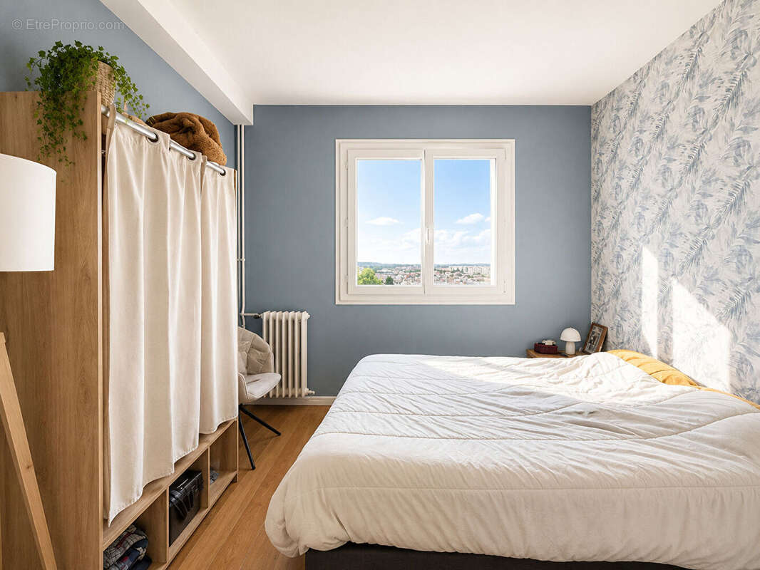 TOURS - Appartement de type 3 de 66.80 m² avec cave et parking - photo 4