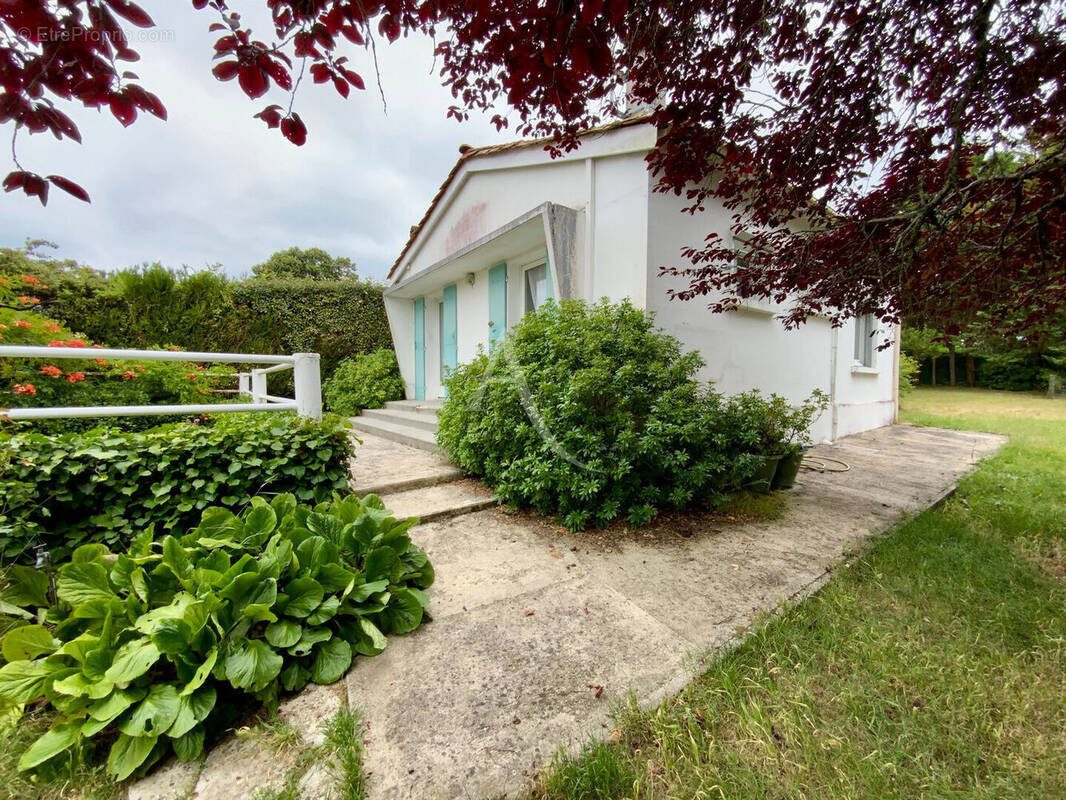 Maison à JONZAC