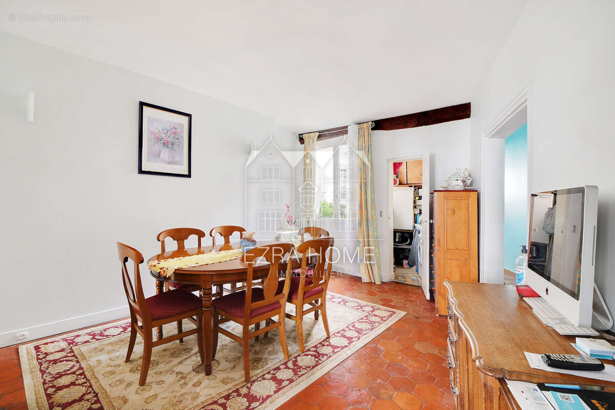 Appartement à PARIS-2E