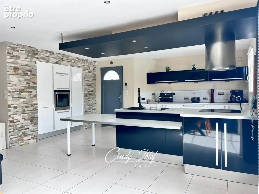 Marignane- Les Beugons- Maison individuelle T4 de plain-pied avec piscine - photo 8