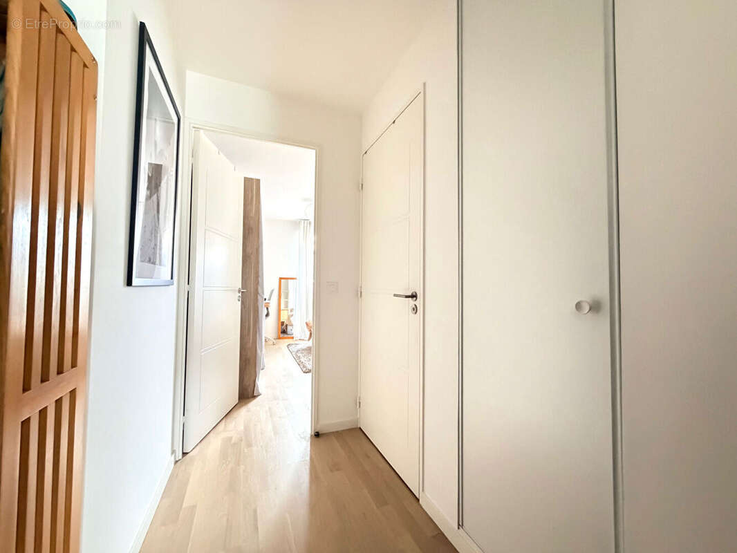 Appartement à SARTROUVILLE
