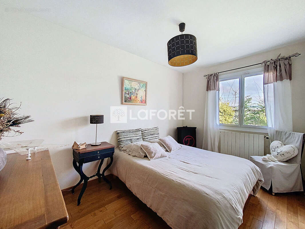 Maison à VERNEUIL-SUR-SEINE