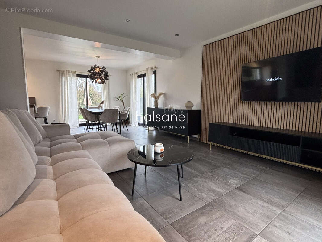 Maison à LA VAUPALIERE