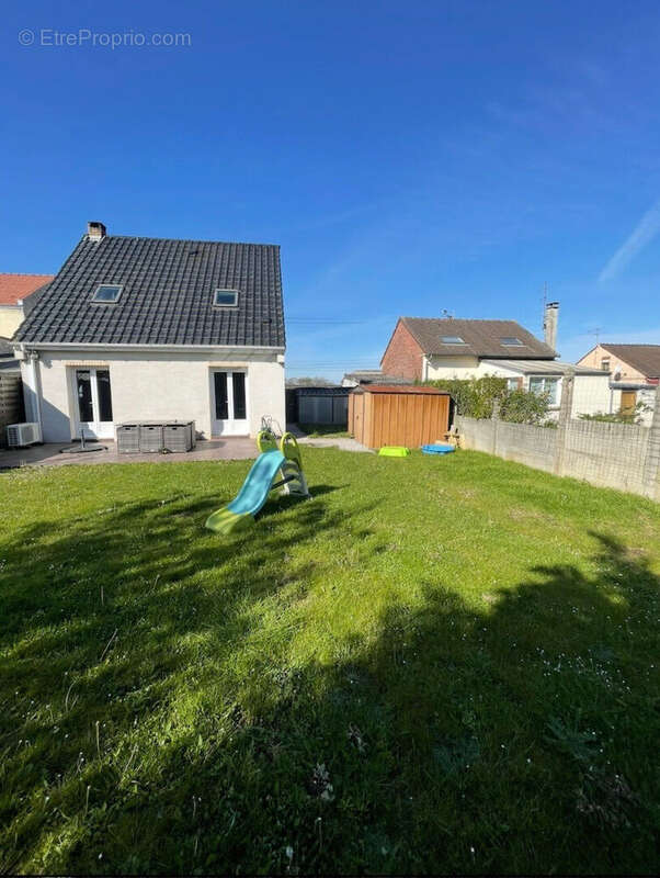 Maison à MONTIGNY-EN-GOHELLE