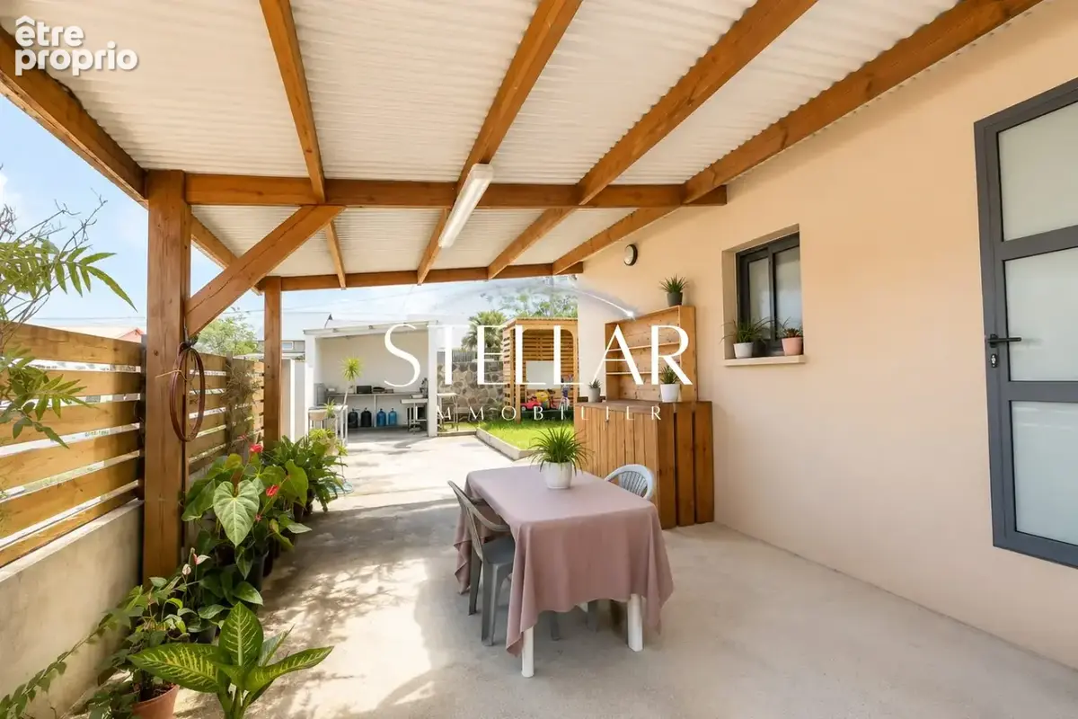 Maison 4 pièces 92 m² à vendre à Le Tampon (97430) - photo 9