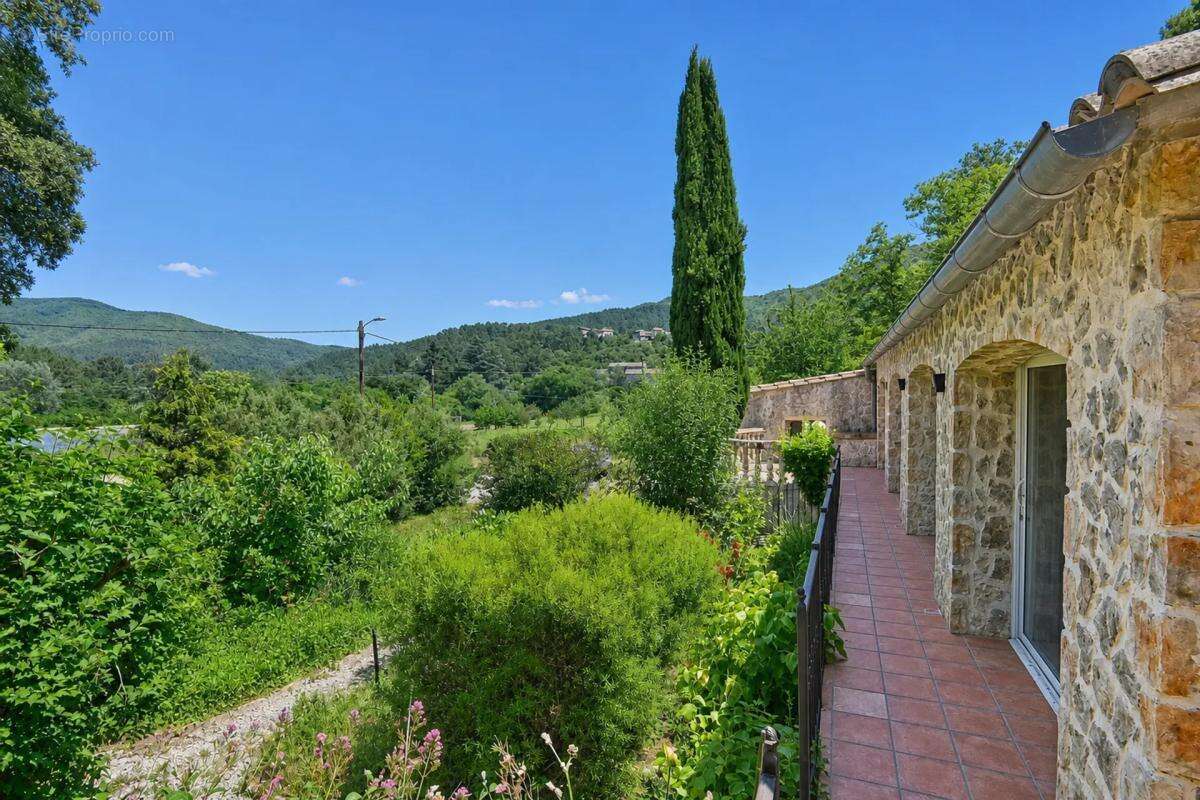 Maison de 10 pièces de 197 m² à Saint-Florent-sur-Auzonnet - photo 16