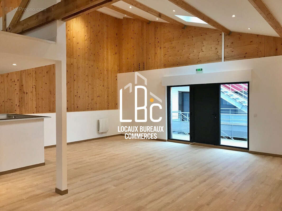 Commerce 120 m² à Saint-Herblain  - photo 2