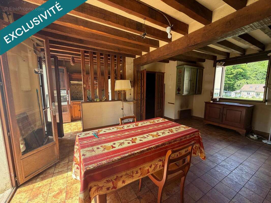 Photo 5 - Maison à LE MESNIL-SAINT-DENIS