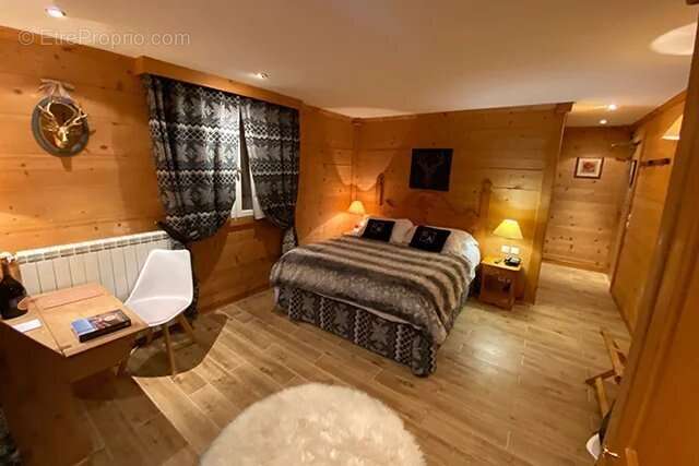 Commerce à SAINT-ETIENNE-DE-TINEE