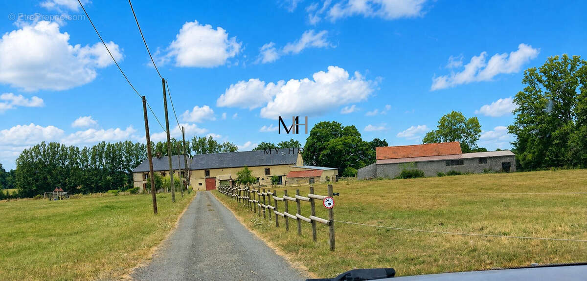 Maison 256 m² à Mortagne-Au-Perche  - photo 2
