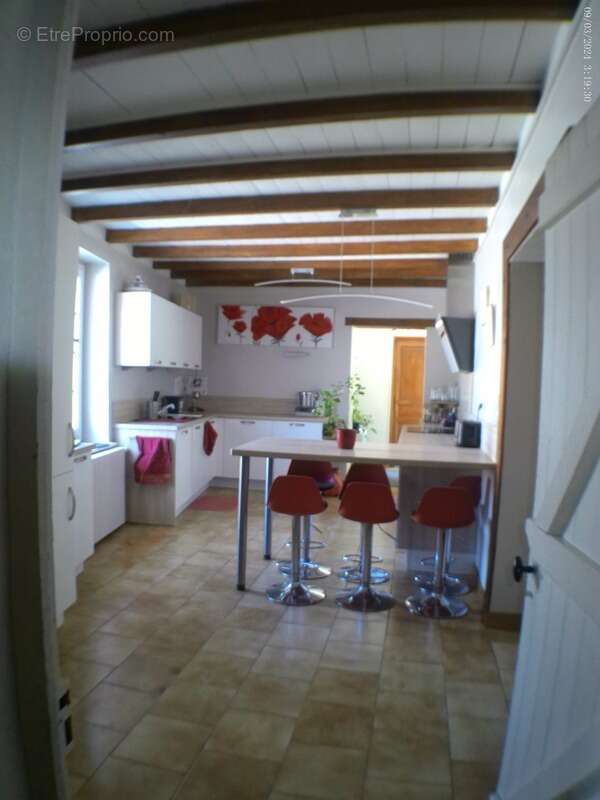 CHATEAUBERNARD A Vendre Maison 8 Pièces avec Studio 2 Pièces - photo 11