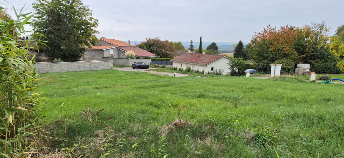 Terrain Saint Prim 759 m2 - photo 2
