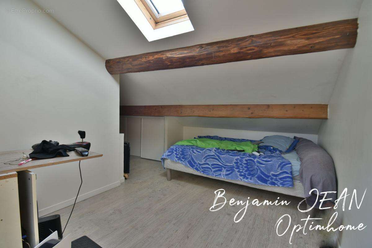 Maison de ville avec grand garage et cour – Béziers - photo 9