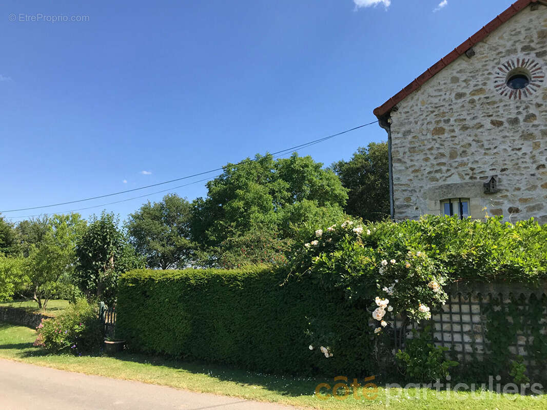 Rare et Atypique maison d'écluse dans le Saint Amandois - photo 4