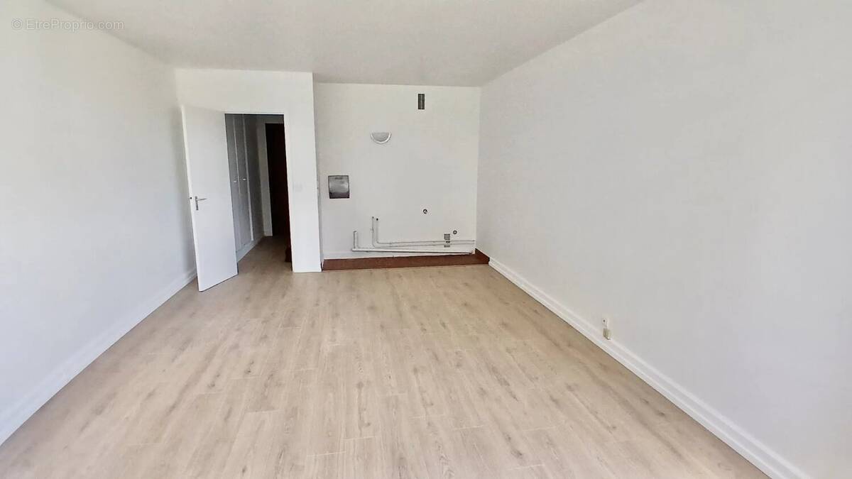 Appartement à PARIS-19E