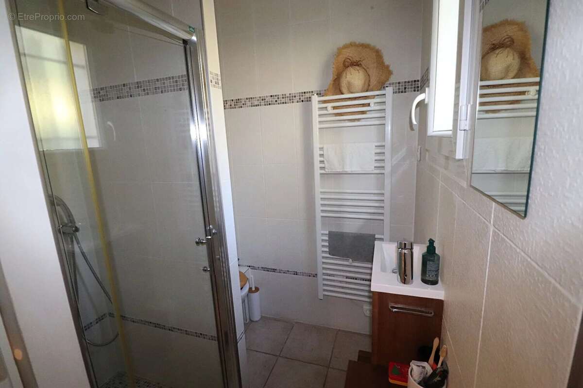 Maison à SAINT-CYR-SUR-MER