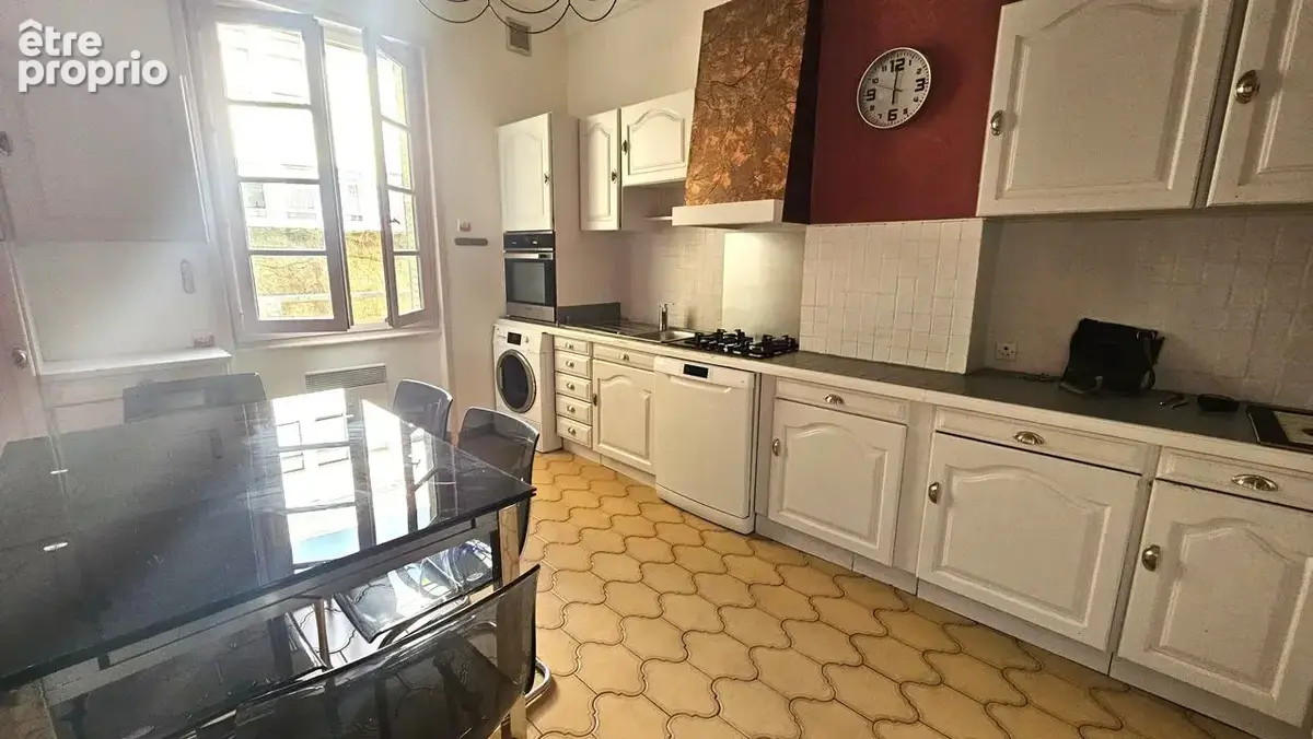 Appartement 4 pièces 93 m² à vendre à Lyon-8e (69008) - photo 4
