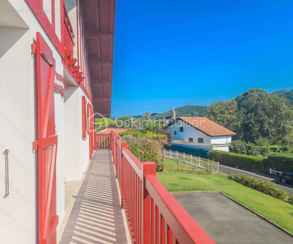 Maison avec vue montagnes - Proche centre-ville à pied - photo 8