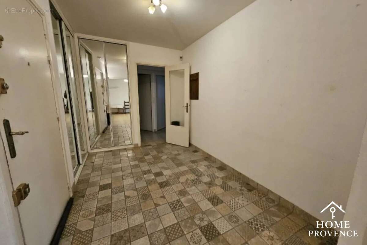Appartement 97 m² – Centre-ville de Sanary-sur-Mer - photo 2