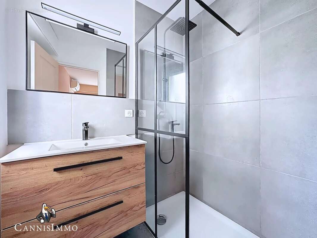 Appartement à LE CANNET