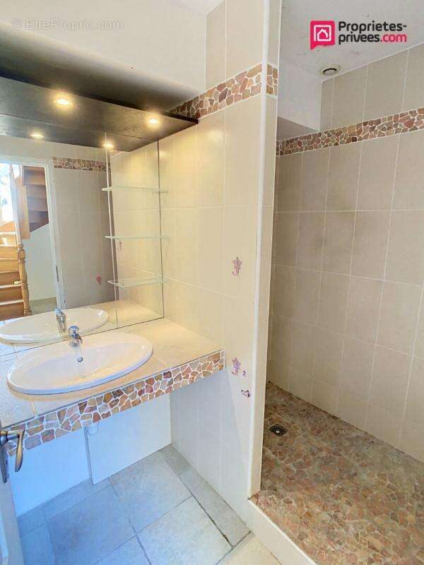 Appartement à GANGES