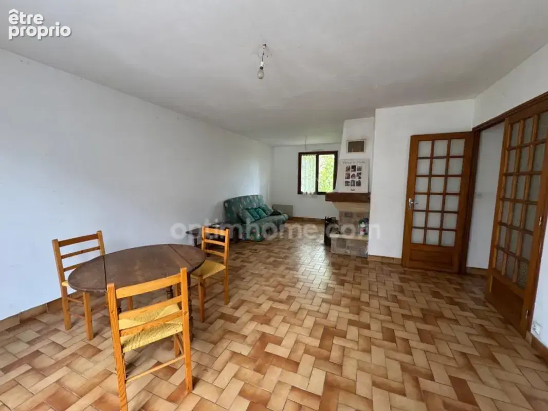 Maison familiale au calme de 96 m2 à MAILHAC SUR BENAIZE (87) - photo 3