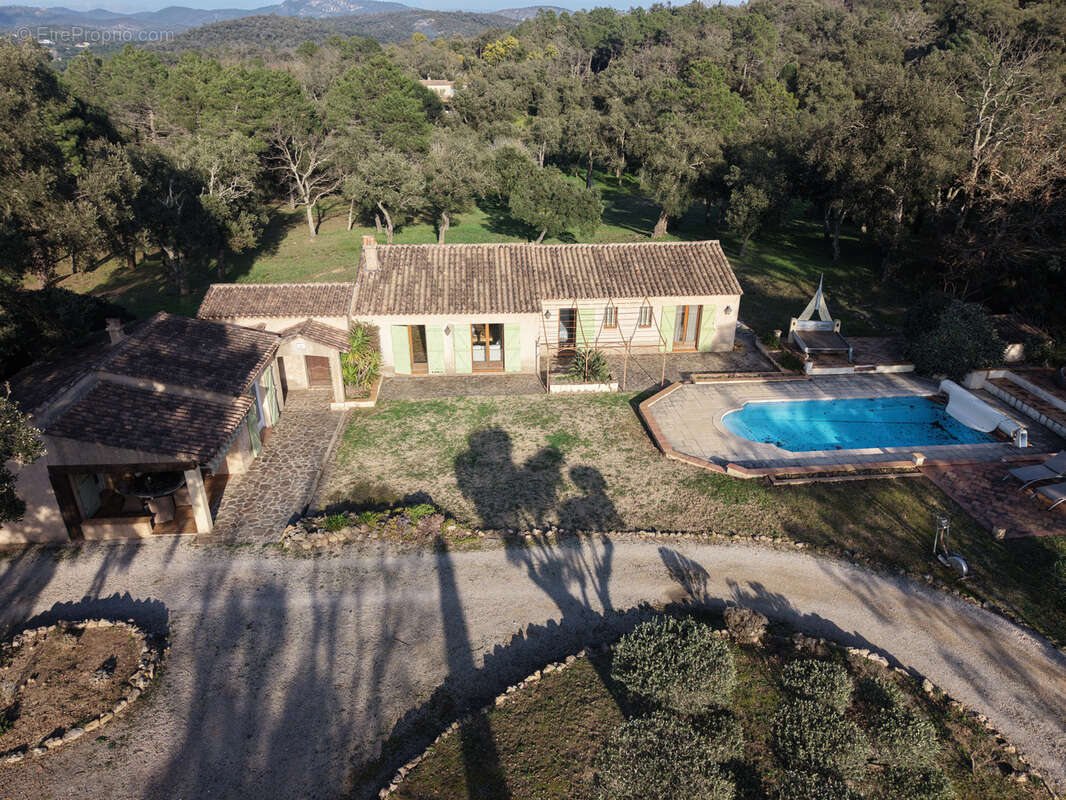 Maison à PLAN-DE-LA-TOUR