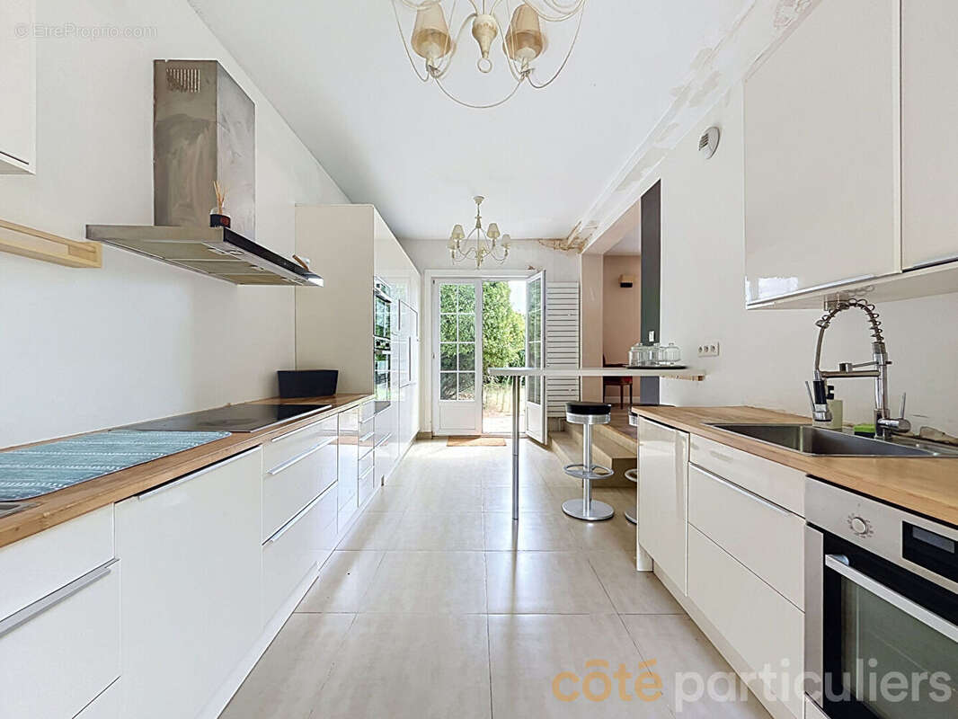 Maison Saint Maur  6 pièce(s) 170 m2 4 ch - photo 3