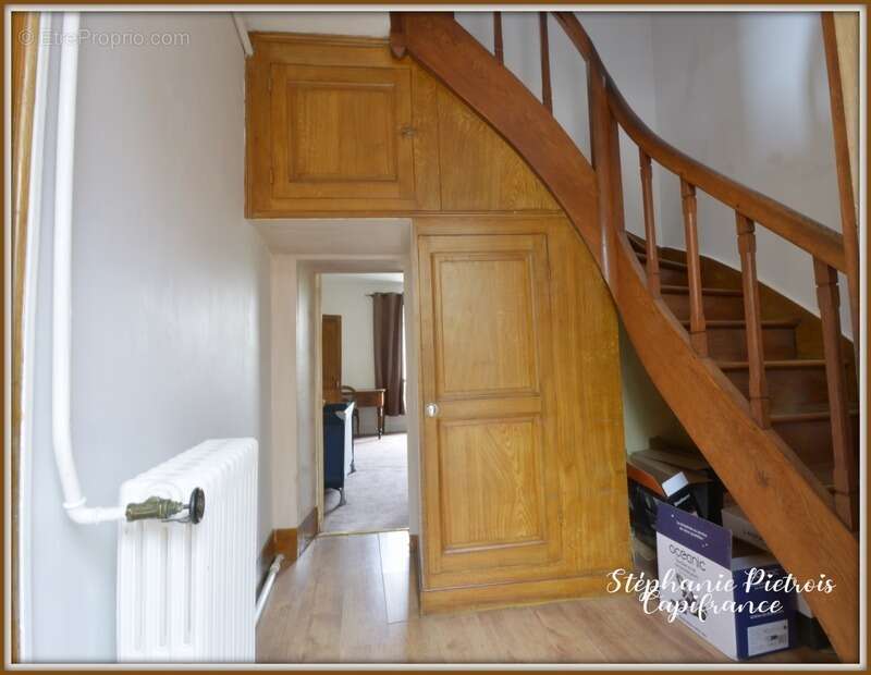 Maison à NEUVY-SUR-BARANGEON